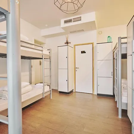 The Classic By 2go4 Grand Place Hostel