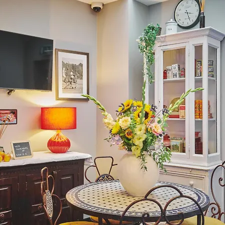 The Classic By 2go4 Grand Place Hostel Brussels